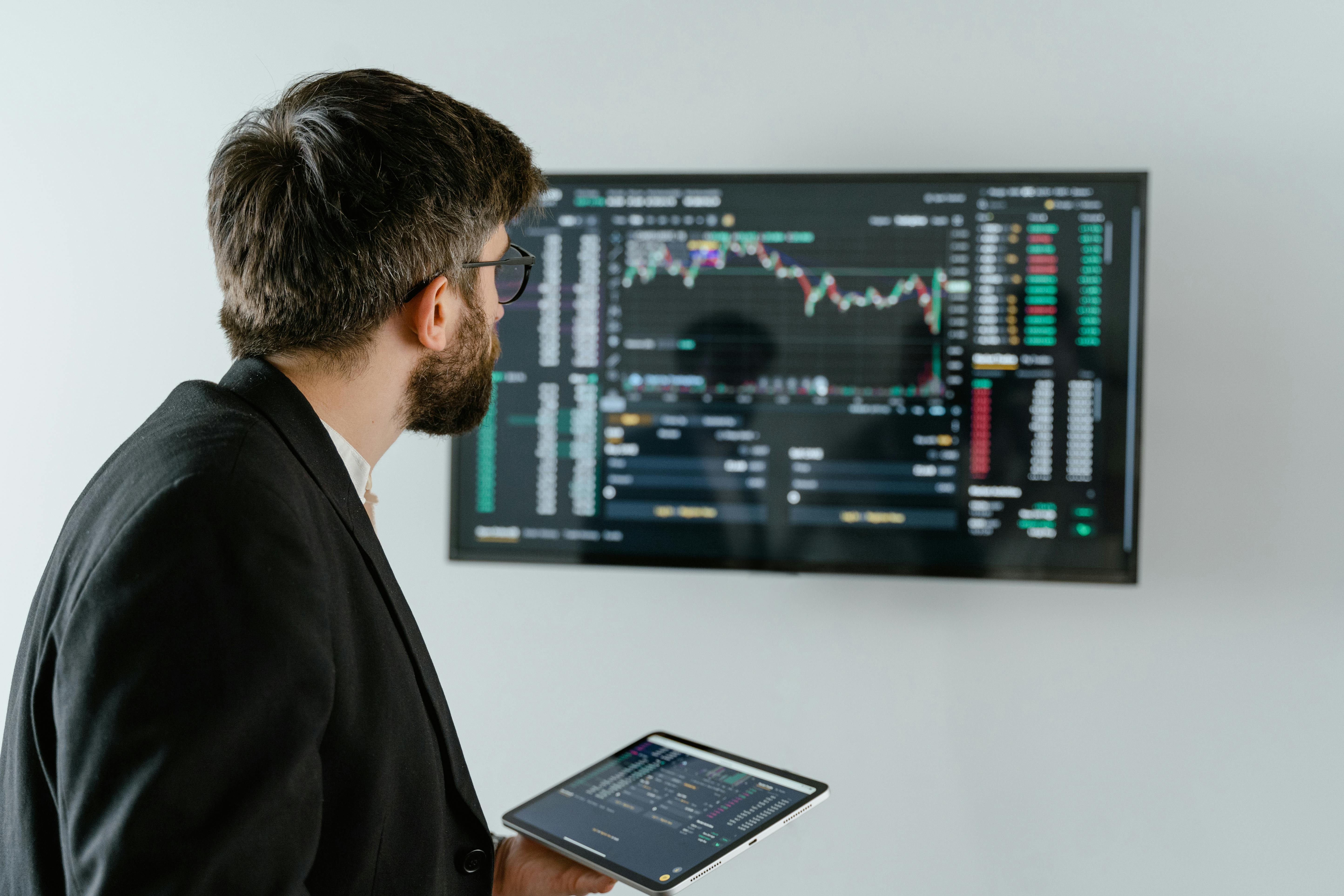 Professional stock market consultant